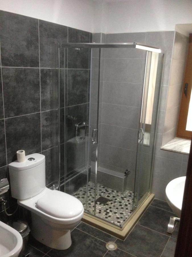 Hotel Bujtina Bicolli Корча Екстериор снимка