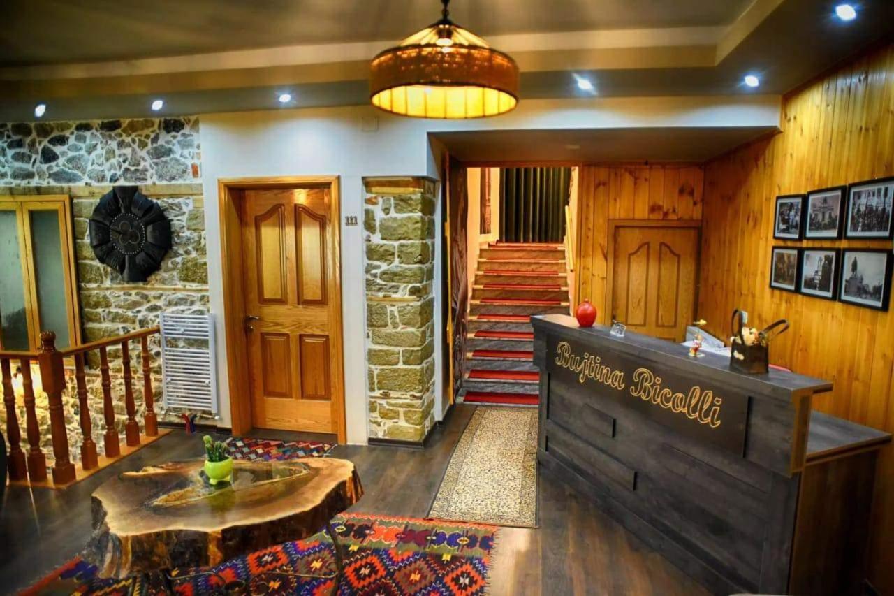 Hotel Bujtina Bicolli Корча Екстериор снимка