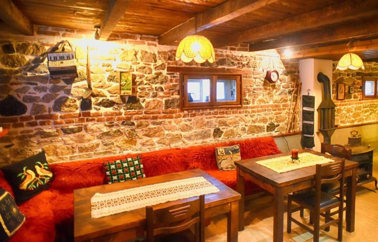 Hotel Bujtina Bicolli Корча Екстериор снимка