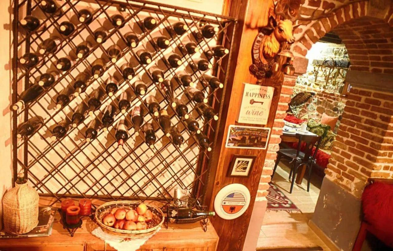 Hotel Bujtina Bicolli Корча Екстериор снимка