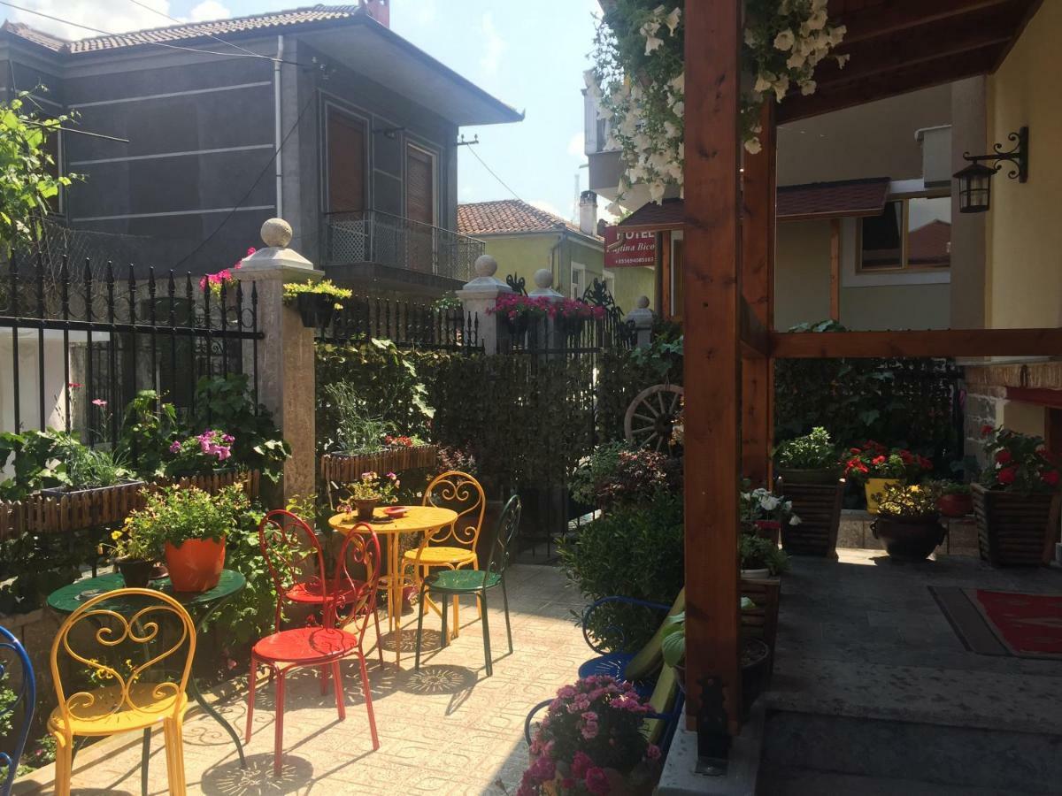 Hotel Bujtina Bicolli Корча Екстериор снимка