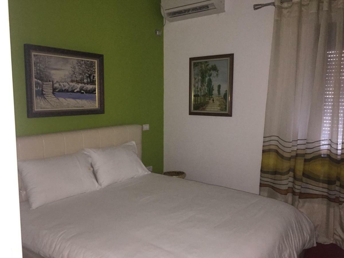 Hotel Bujtina Bicolli Корча Екстериор снимка