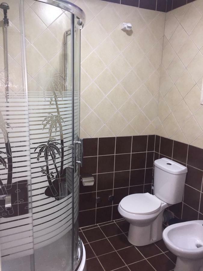Hotel Bujtina Bicolli Корча Екстериор снимка